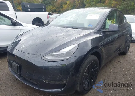 2024 Tesla Model Y Long Range Dual Motor All-Wheel Drive from USA, damaged, VIN 7SAYGAEE7RF076826